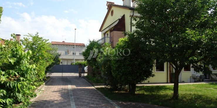 Casa indipendente in campagna a Dueville